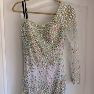 Formal / Prom dress. One shoulder size 4